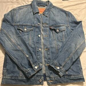 Men’s Levi’s Jean jacket  Sz XL